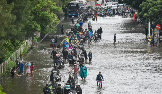 Rute TransJakarta Banjir, Cek Daftar TJ Dan Mikrotrans Yang Berhenti Beroperasi Hari Ini!