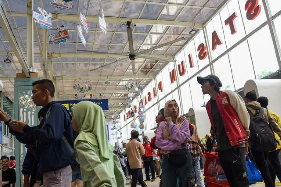 Banjir Pekalongan, KAI Batalkan 11 Perjalanan Kereta dari Pasar Senen dan Gambir