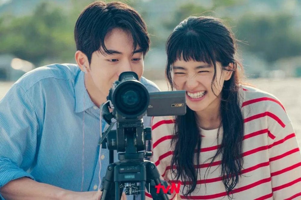 7 Zodiak Paling Rentan Jatuh Cinta dengan Sahabat, Kamu Salah Satunya?