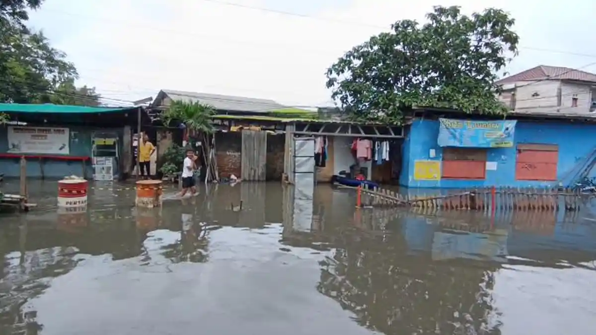 Banjir Jakarta Meluas, 35 RT dan 10 Ruas Jalan Terendam hingga 150 Cm