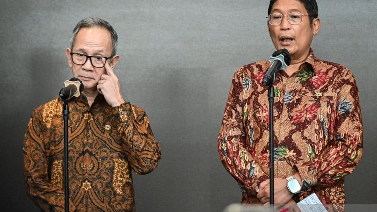 Sehari Lima Petinggi BEI dan OJK Mundur, Ada Apa?