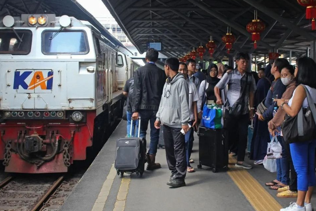 War Tiket Kereta Lebaran 2026 Makin Panas! Tiket Ludes Bertahap, Ini Jadwal Pemesanan dan Jurus Ampuh Biar Tak Kehabisan