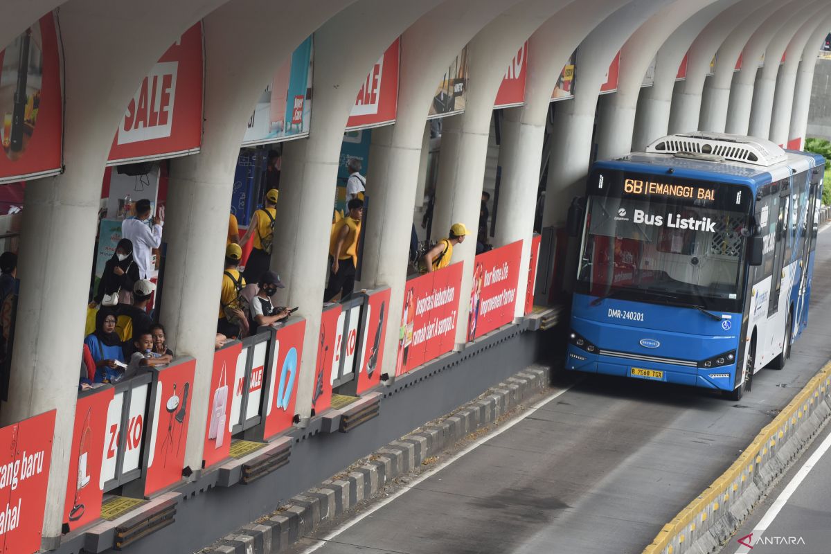 Kabar Baik untuk Pedestrian! Rute Blok M-Bandara Soetta Kini Tersedia di Transjakarta