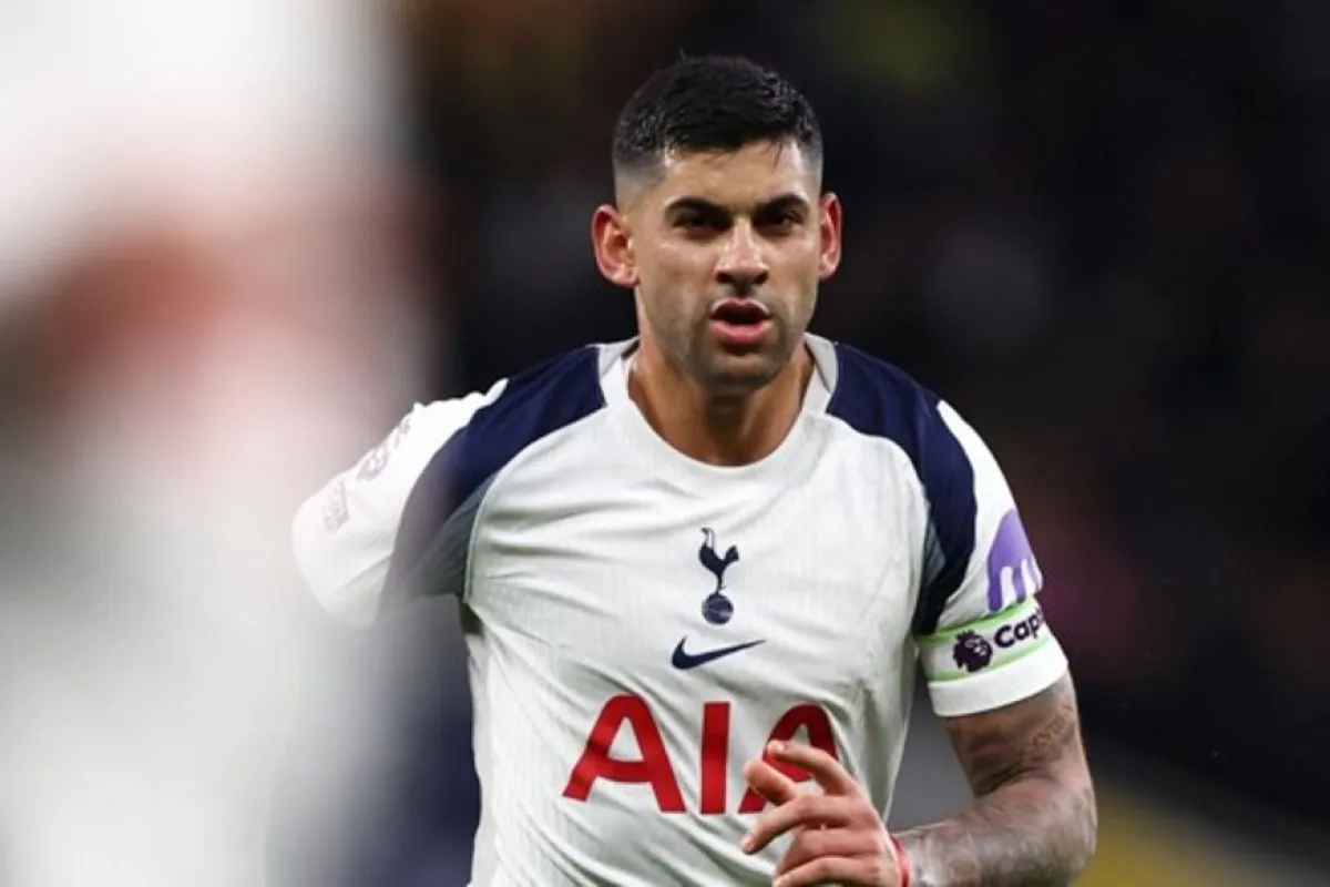 Cristian Romero Tetap Kapten Tottenham Meski Kartu Merah, Thomas Frank Pasang Badan