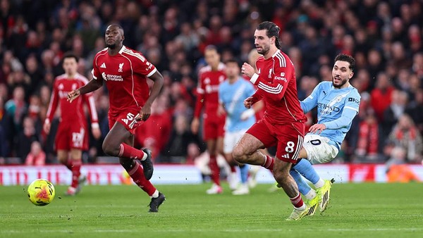 Drama VAR Liverpool vs Man City di Anfield, Gol Rayan Cherki Dianulir dan Picu Polemik
