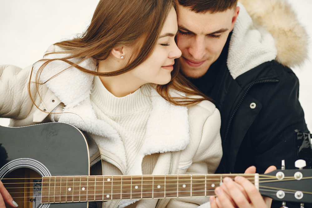 50 Lagu Romantis Playlist Valentine 2026 Terbaik: Dari Taylor Swift Hingga Dewa 19, Bikin Momen Bareng Pasangan Makin Baper!