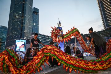 Festival Imlek 2026 di Bundaran HI Diserbu Warga! Spot Foto dan Lampion Jadi Primadona