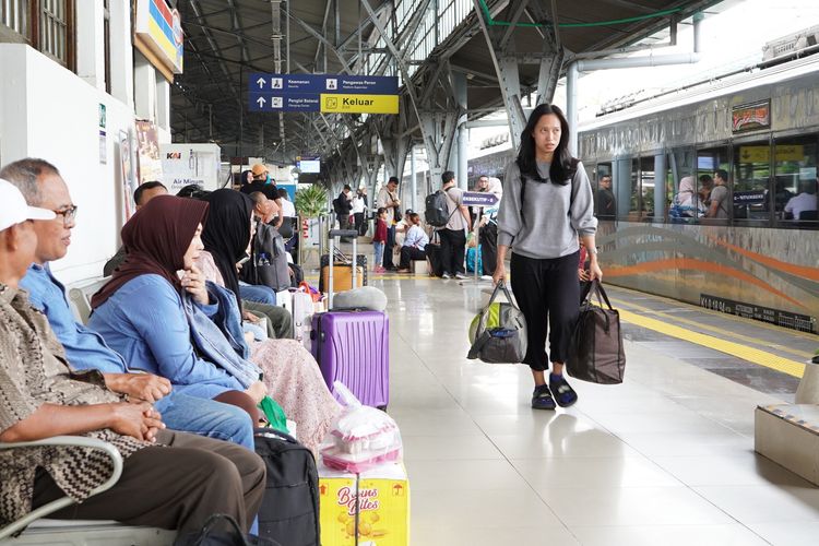 Tiket Kereta Long Weekend Imlek 2026 Masih Tersedia! KAI Imbau Penumpang Segera Pesan