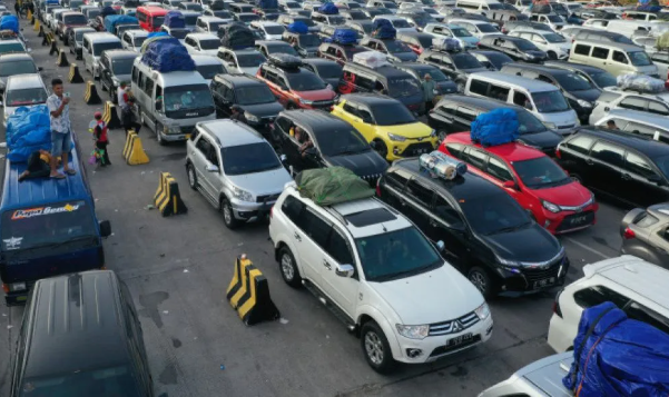 Mudik Lebaran 2026 Bakal Heboh, Ratusan Juta Orang Siap Pulang Kampung dan Ini Rahasia Biar Nggak Terjebak Macet Parah!