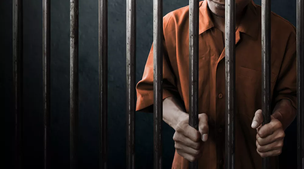 Heboh! Penjaga Kantin Polres Way Kanan Bantu Pelarian 8 Tahanan, Pakai Gergaji Besi