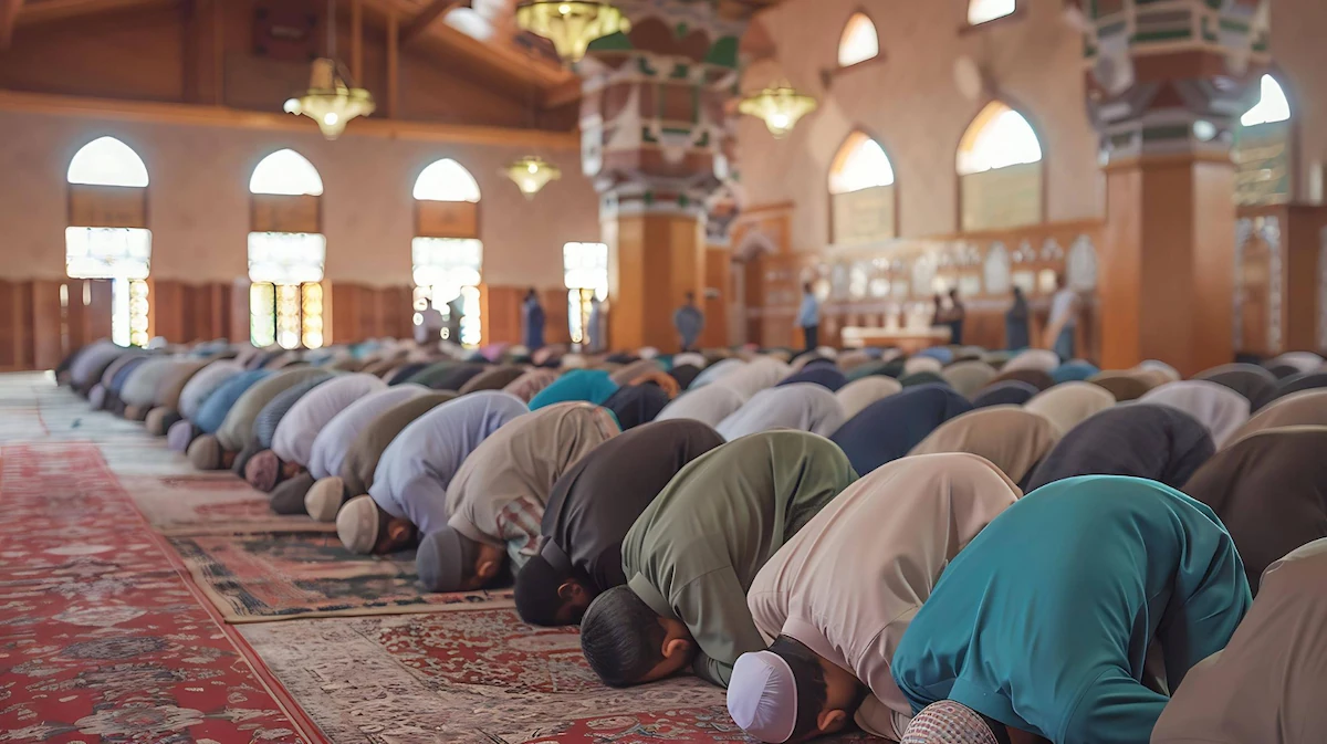 Tarawih 8 atau 20 Rakaat? Ini Dalil yang Sering Jadi Perdebatan