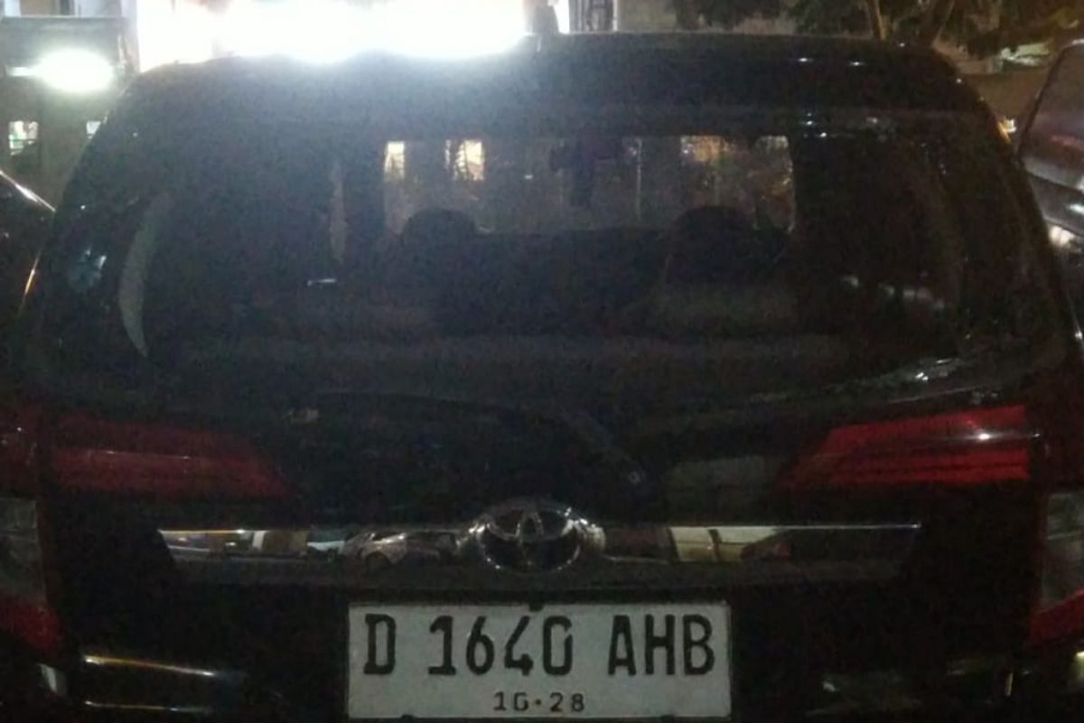Diamuk Massa Usai Lawan Arah di Gunung Sahari! Sopir Toyota Calya Jalani Tes Urine
