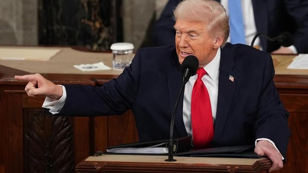 Lagi Bulan Ramadhan Bikin Heboh! Trump Ancam Usir Dua Anggota DPR Muslim AS, Ada Apa?