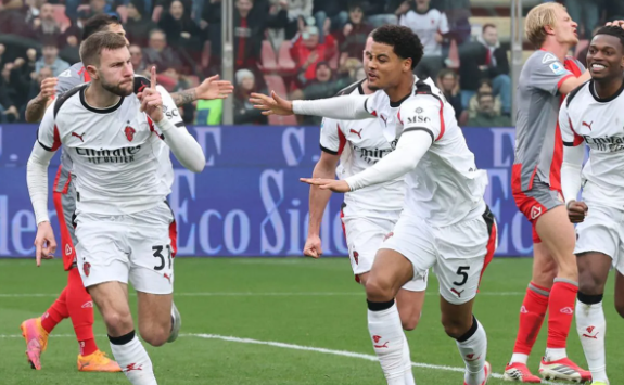 Hasil AC Milan vs Cremonese, Dua Gol Telat Rafael Leao Dan Pavlovic Bikin Rossoneri Menang Dramatis Hingga Tempel Ketat Inter Milan