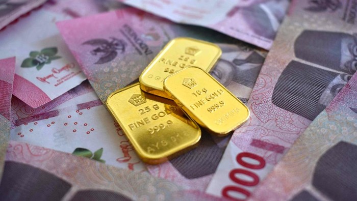 Harga Emas Antam Hari Ini Anjlok Rp13.000 per Gram, Segini Rinciannya!