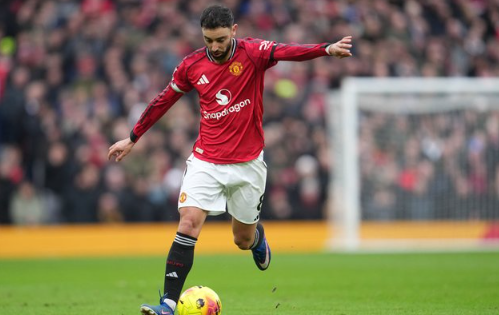 Masa Depan Bruno Fernandes Di MU, Sang Kapten Bakal Cabut Kalau Tiket Liga Champions Dan Nasib Michael Carrick Nggak Jelas
