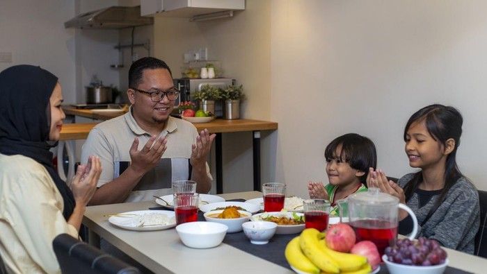 Kata Ahli Gizi: Ini Kebiasaan Makan yang Bikin Ngantuk Setelah Berbuka Puasa