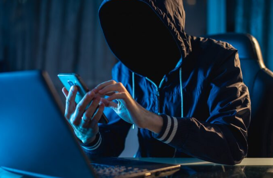 Awas Penipuan Digital Mengincar THR, Kenali Dua Modus Licik Phising Dan Malware APK Yang Bisa Kuras Saldo Rekening Kamu Jelang Lebaran Tahun Ini