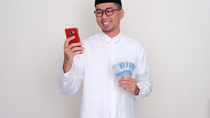 Hukum Bayar Zakat Fitrah Secara Online, Apakah Tetap Sah Menurut Islam?