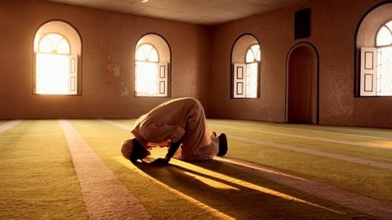Bukan Sekadar Malam Biasa, Ini Keistimewaan Lailatul Qadr yang Membuatnya Lebih Berharga Dari Bulan Biasa