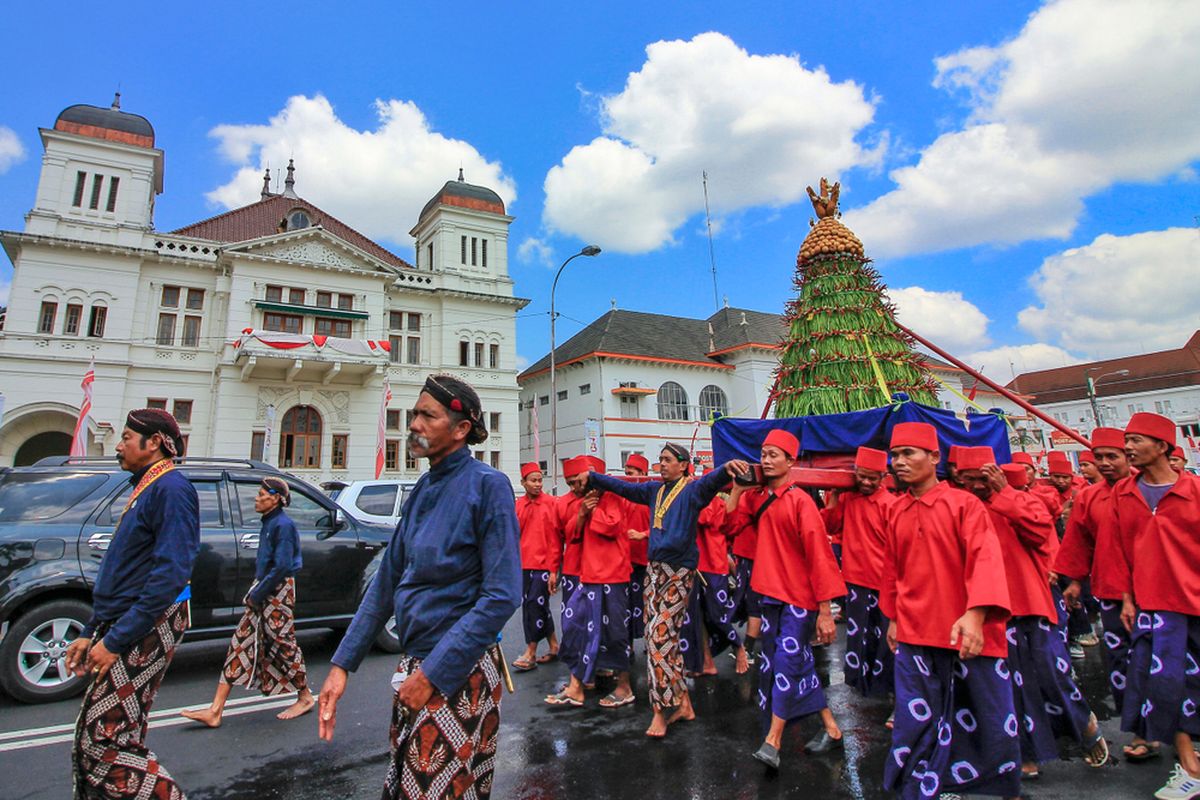 10 Tradisi Lebaran Indonesia yang Super Unik, Nomor 8 Paling Menarik!