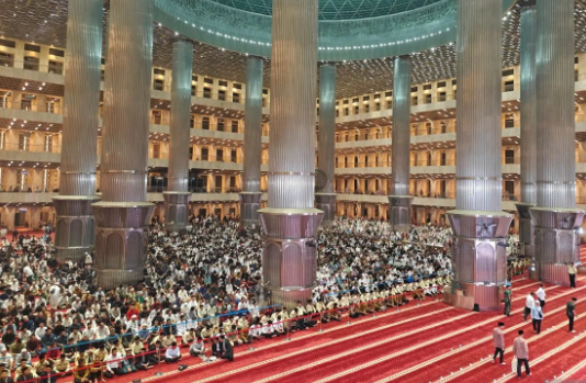 Rekomendasi Masjid Iktikaf di Jakarta, Tempat Terbaik Kejar Lailatul Qadar yang Nyaman dan Fasilitas Lengkap