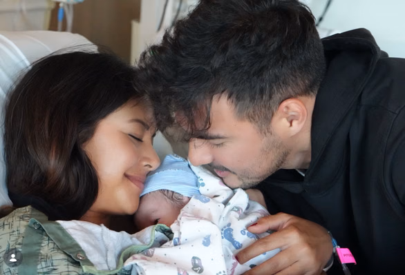 Kabar Bahagia Aurelie Moeremans Melahirkan Anak Pertama di Amerika Serikat