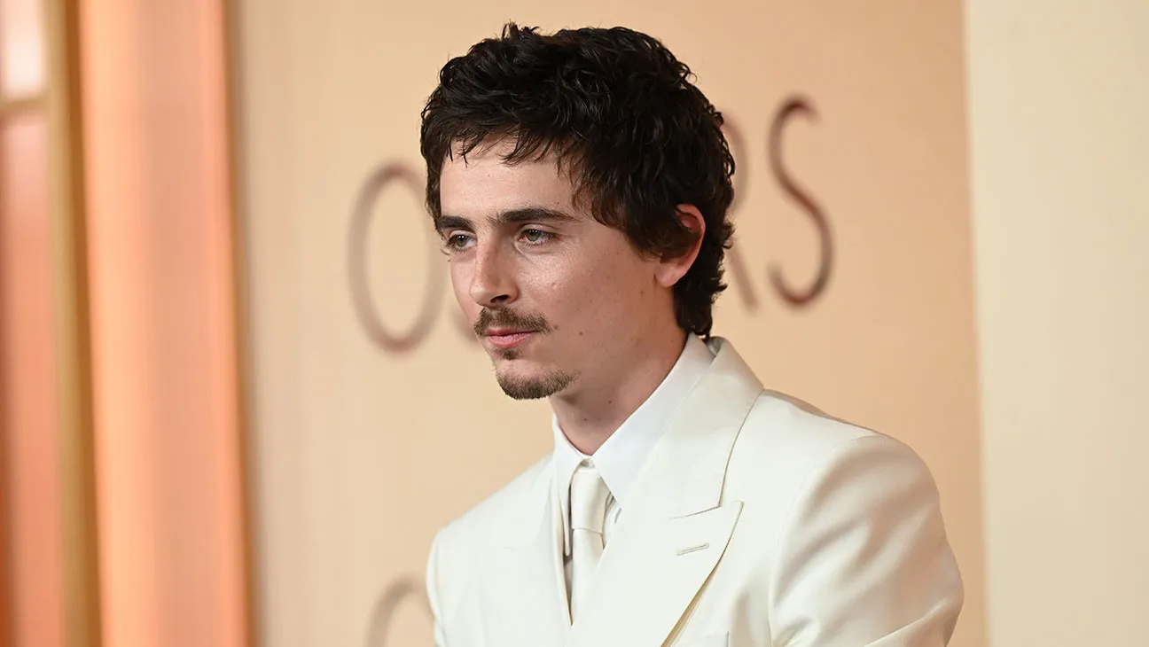 Apa yang Membuat Timothee Chalamet Tidak Bisa Bawa Pulang Piala Oscar 2026?