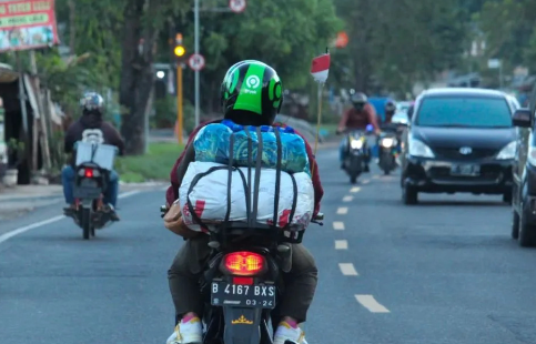 Cara Aman Bawa Barang Saat Mudik Pakai Motor, Simak Tips Ini Biar Kamu Nggak Gampang Oleng Di Jalan!