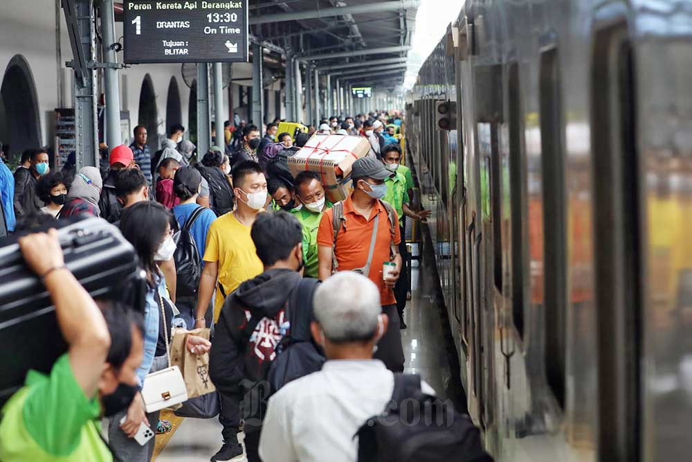 7,7 Juta Orang Sudah Mudik, Kereta Jadi Favorit di Lonjakan Lebaran 2026