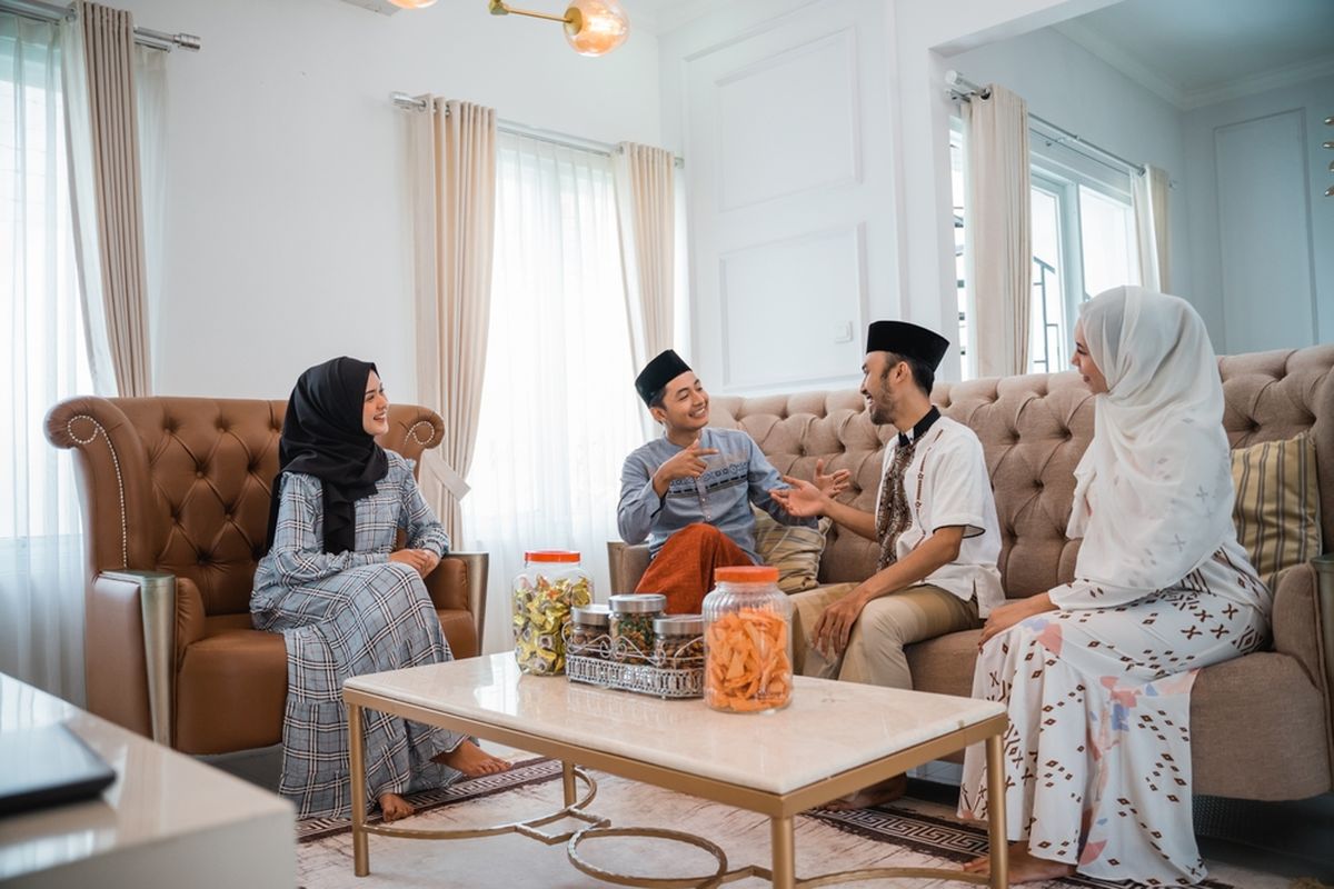 Anti Canggung Saat Lebaran! 9 Topik Obrolan Ini Dijamin Bikin Suasana Langsung Cair