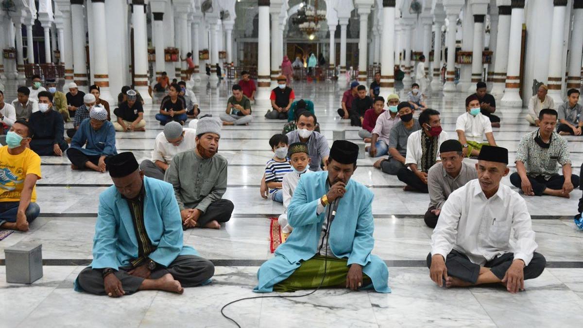 Bacaan Takbiran Idulfitri yang Sering Salah! Ini Versi Lengkap Arab, Latin, dan Artinya yang Bikin Hati Bergetar