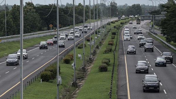 One Way Nasional Bisa Dihentikan! Polri Siap Evaluasi Rekayasa Lalu Lintas Setelah Puncak Mudik Lewat