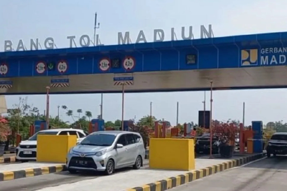H+2 Lebaran 2026 Masih Padat! Kendaraan di Tol Ngawi-Kertosono Melonjak 146 Persen, GT Madiun Diserbu Pemudik