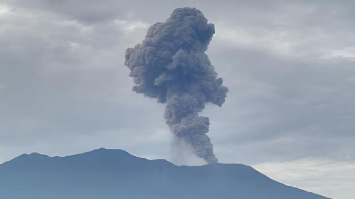 Gunung Marapi Kembali Erupsi Sore Hari, Kolom Abu Tak Terpantau
