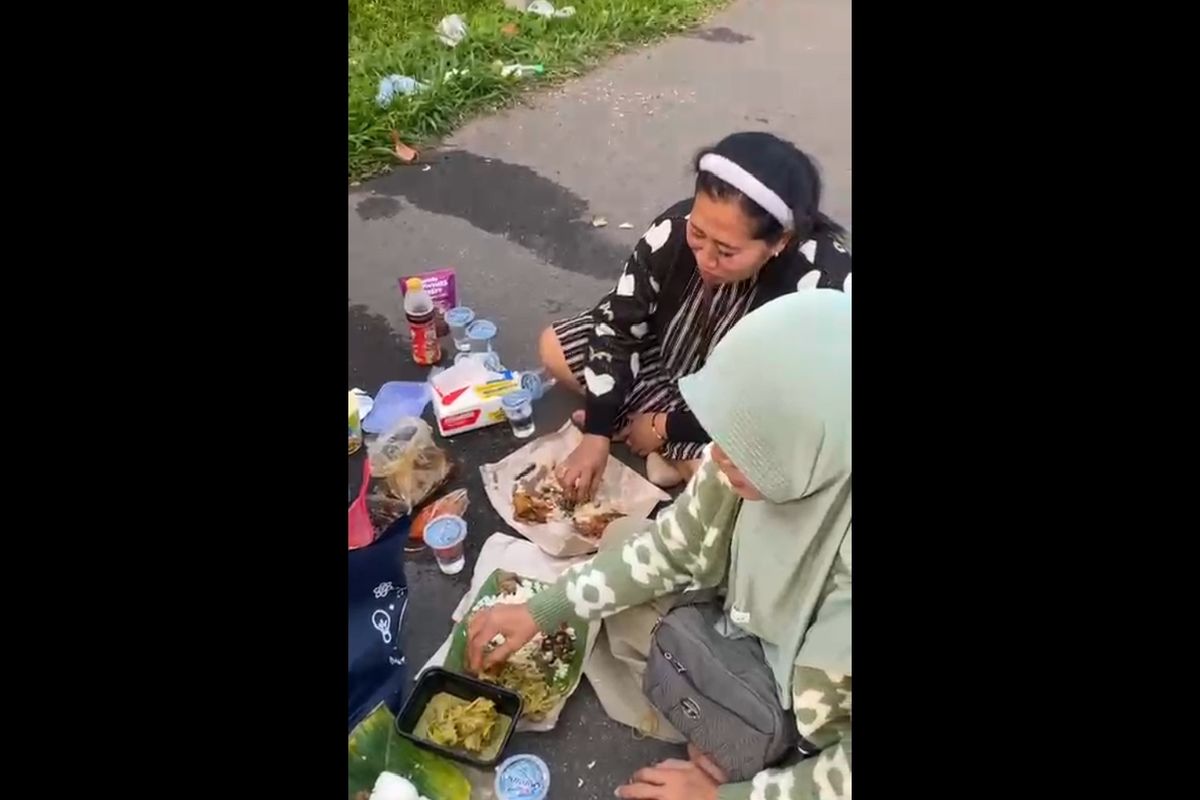 Viral Pemudik Botram di Bahu Tol Cipali, Polisi Tegur Langsung Karena Bahayakan Pengguna Jalan