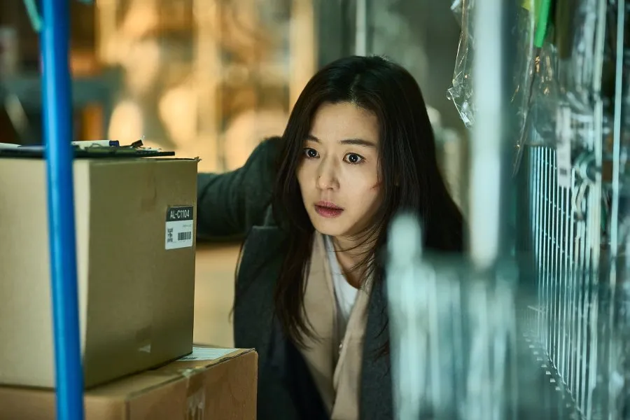 Comeback Setelah 11 Tahun, Jun Ji Hyun Siap Hadapi Zombie di Film 