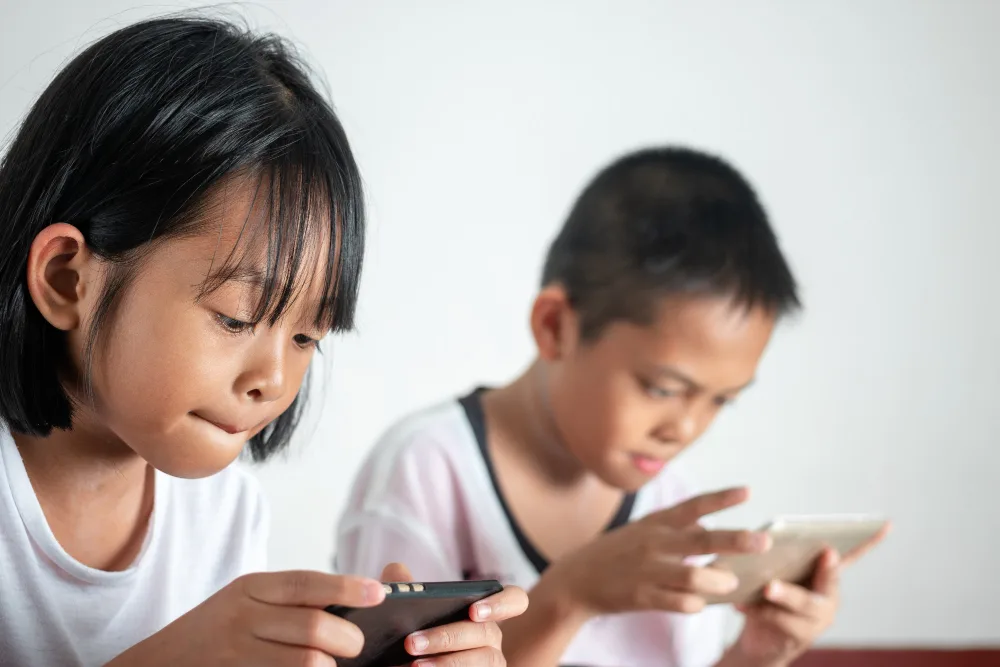 Indonesia Jadi Pelopor ASEAN Batasi Akses Media Sosial Anak