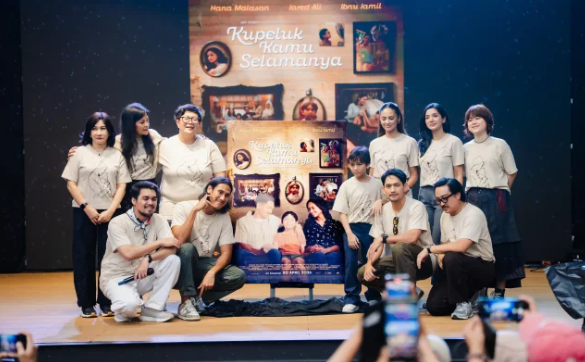 Film Kupeluk Kamu Selamanya Rilis Trailer Haru Penuh Air Mata, Simak Perjuangan Hana Malasan Dan Ibnu Jamil Jadi Orang Tua Yang Singkirkan Ego Demi Anak!
