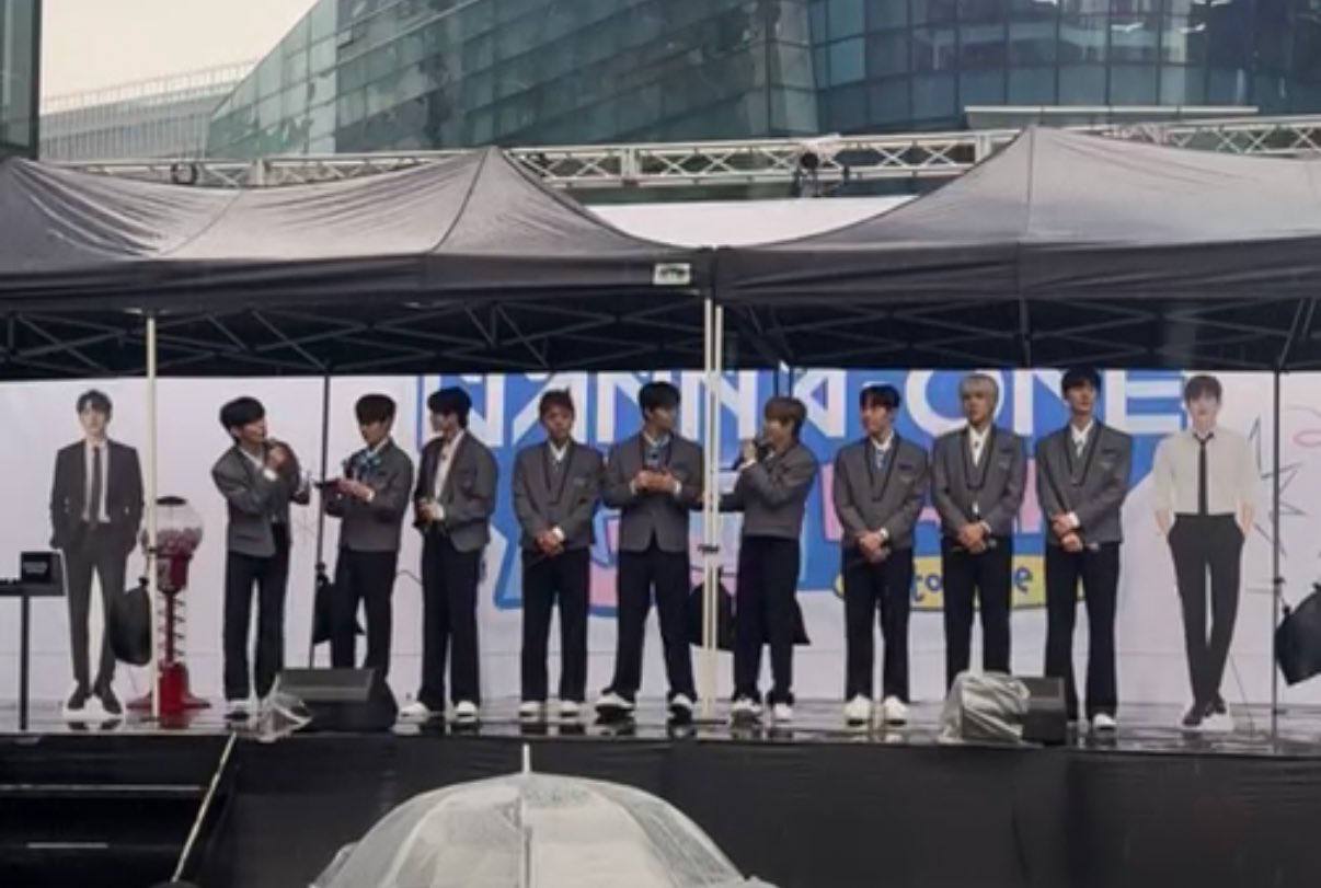 Wanna One Reuni Pakai Seragam Produce 101, Sukses Bikin Fans Nostalgia dan Harap Comeback Lagi