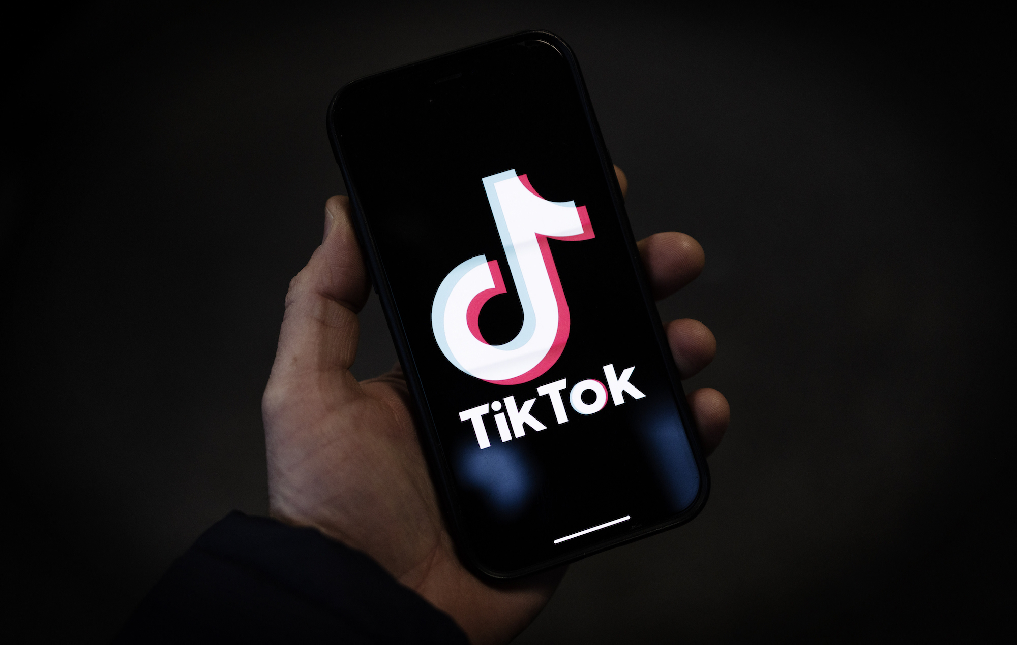 13 Lagu TikTok Viral April 2026: Dari Remix Dracula JENNIE yang Estetik hingga Tarian Seru TAKA LA DENTRO