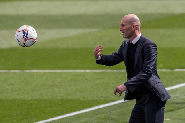 Gokil! Ini 5 Pelatih Sepak Bola Terkaya 2026: Nomor 1 Bikin Melongo