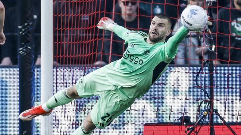 Paes Bersinar di Ajax! Berhasil Clean Sheet dengan Sempurna