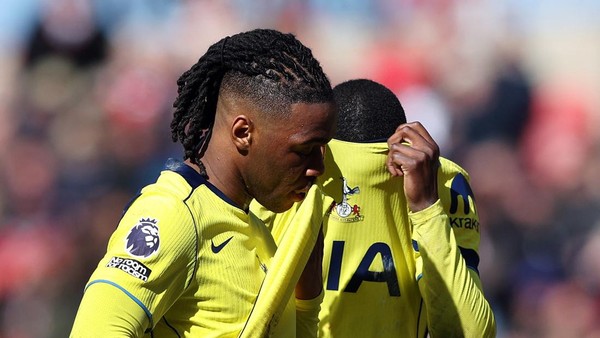 Tottenham Terjebak Zona Degradasi, De Zerbi Akui Mental Pemain Mulai Tertekan