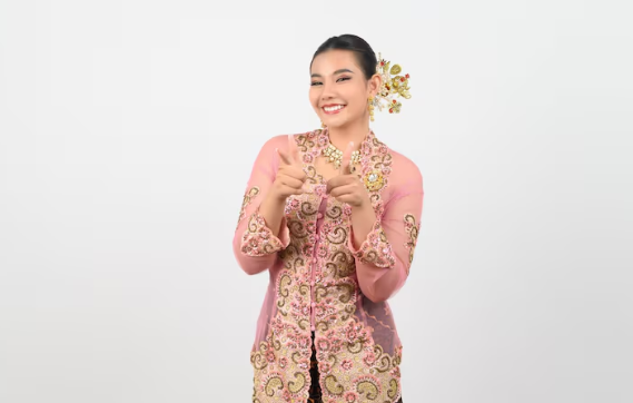 Alasan Hari Kartini Identik dengan Kebaya, Ternyata Bukan Cuma Soal Fashion, Tapi Ada Makna Mendalam Ini!