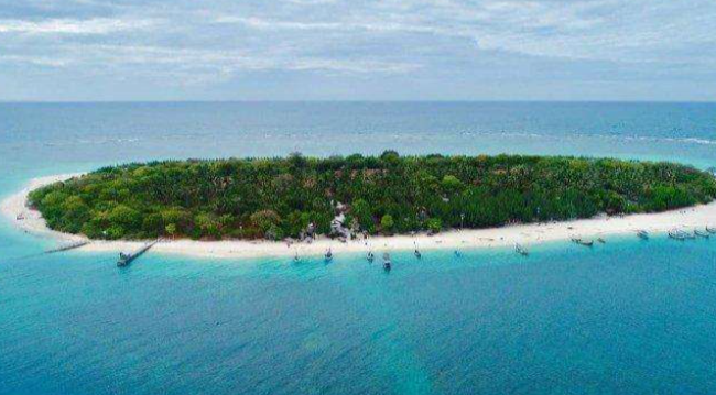Wisata Gili Iyang, Pulau Dengan Kadar Oksigen Terbaik Kedua di Dunia Yang Ada di Madura!