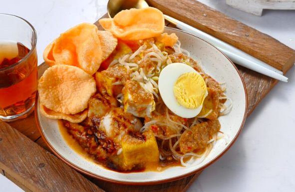 9 Ketoprak Hits di Jakarta yang Wajib Dicoba, Nomor 3 Bikin Ketagihan!