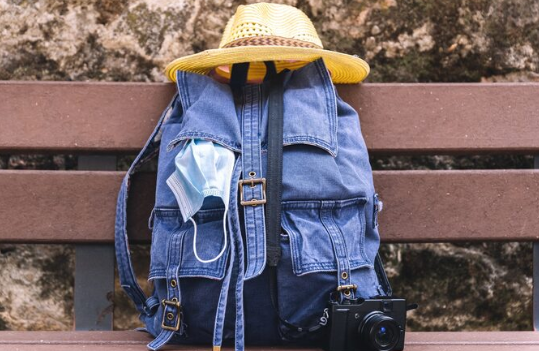 Barang-Barang yang Wajib Dibawa Saat Traveling agar Perjalananmu Lebih Ringkas!