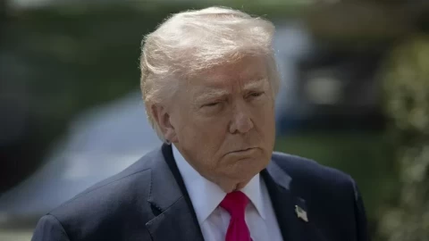 Atas Permintaan Mediator Pakistan, Trump Lanjutkan Gencatan Senjata