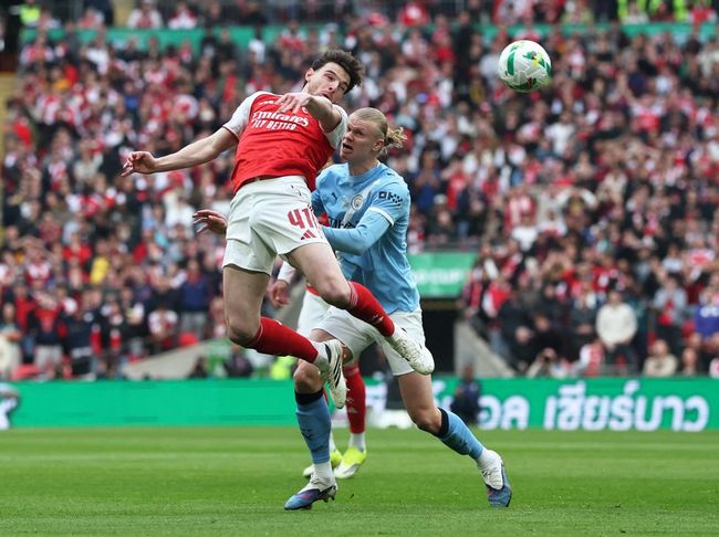 Bukan Sekadar Tiga Poin, Manchester City dan Arsenal Wajib Hujani Gol di Lima Laga Penentuan